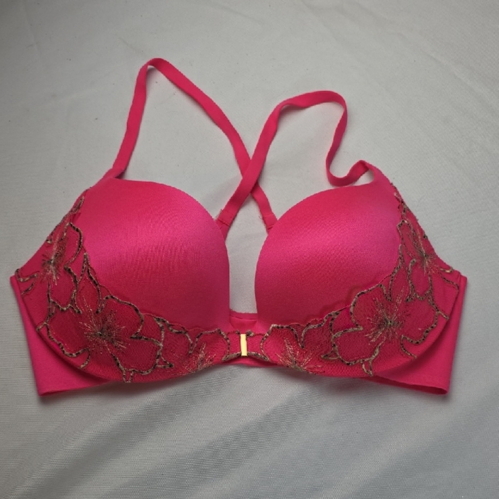 Victoria's Secret Pink Lace Push-Up Bra with Adjustable Straps